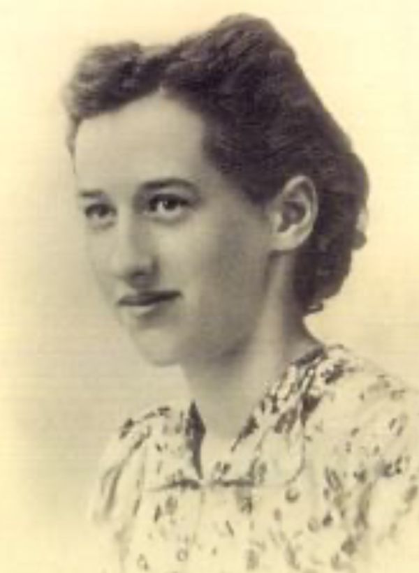 Portretfoto Rose Jakobs, foto familie
