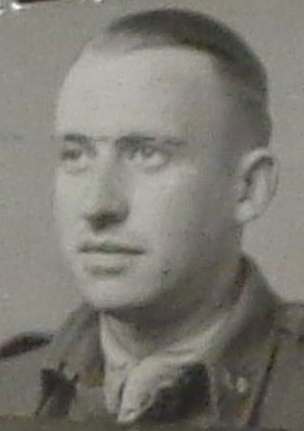 Portretfoto A. van der Hoeve