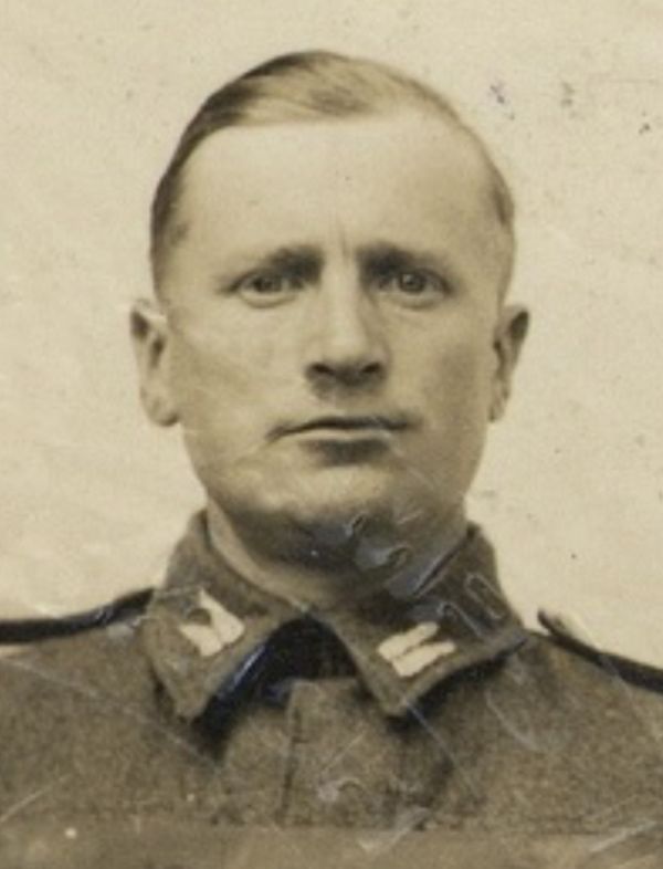 Portretfoto F. Banek, bron Polish War Graves