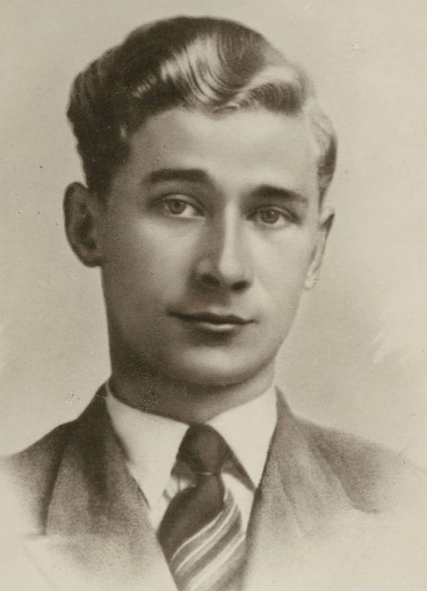 Portretfoto W. Hienekamp, bron Nationaal Archief