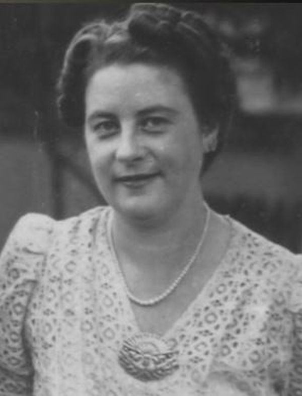 Portretfoto S.J. Cortel-Scherpenhuyzen, foto familie