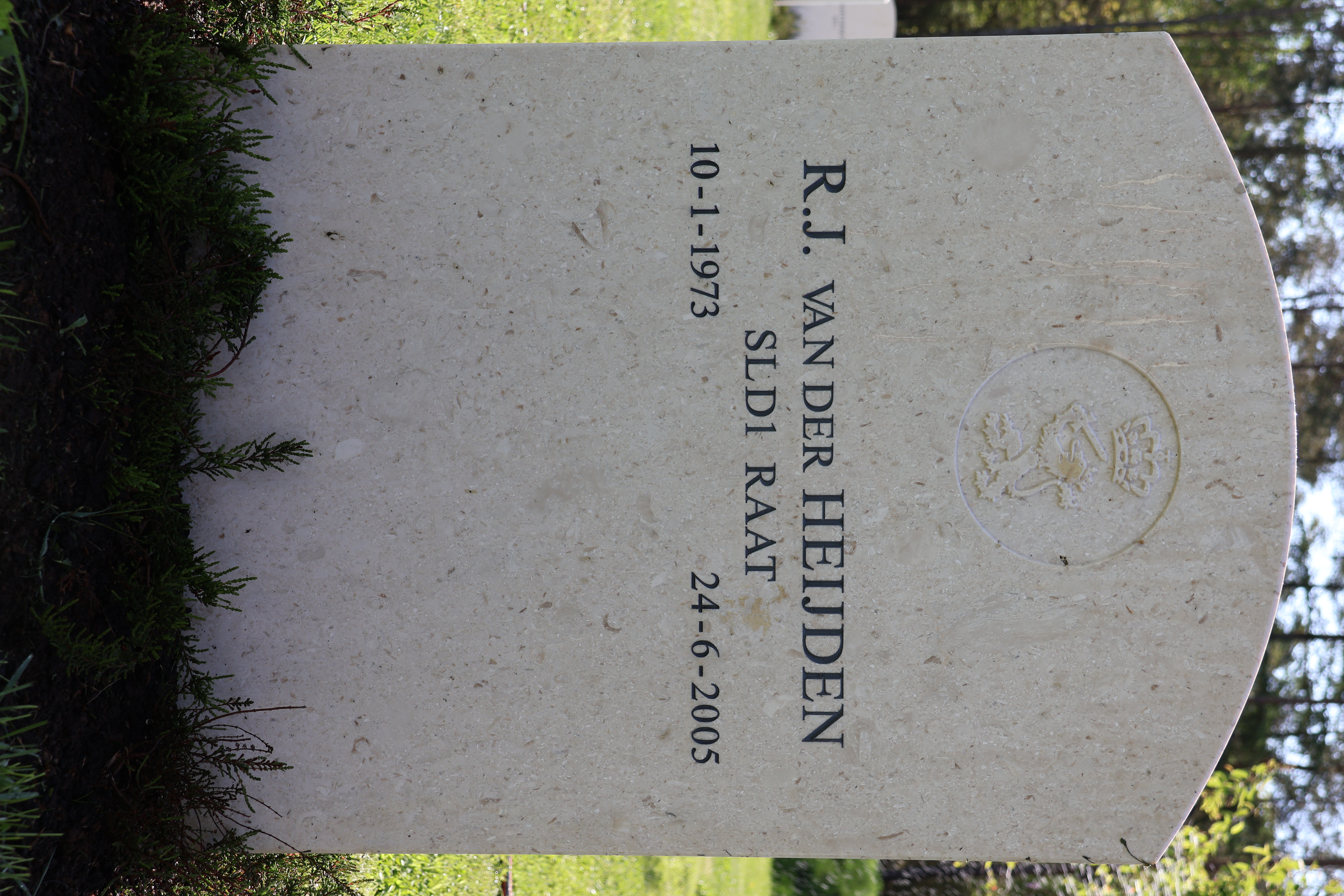 R.  van der Heijden