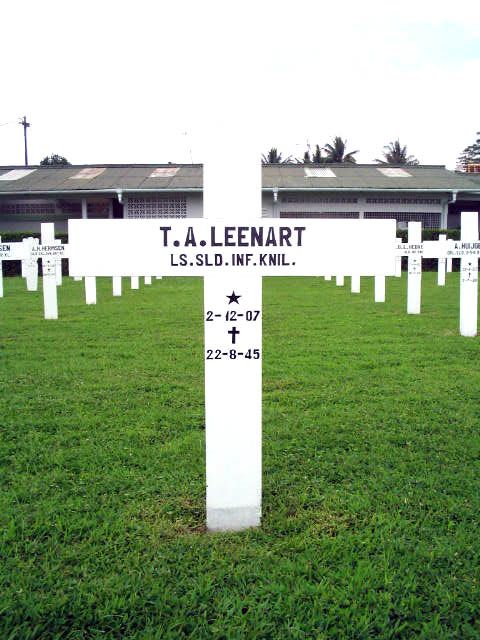 leenart.t.a.2005.jpg