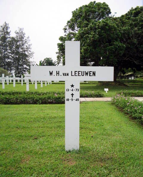 leeuwen w.h.v.2004.jpg