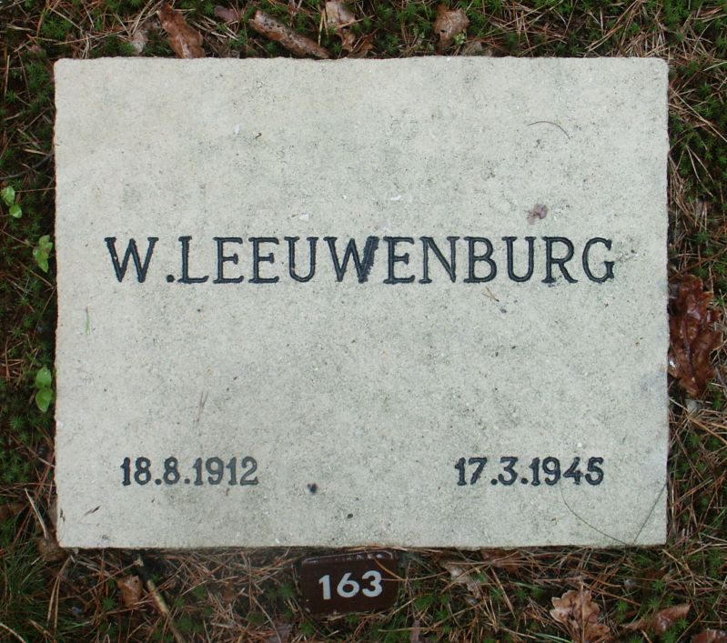 leeuwenburg.w.jpg