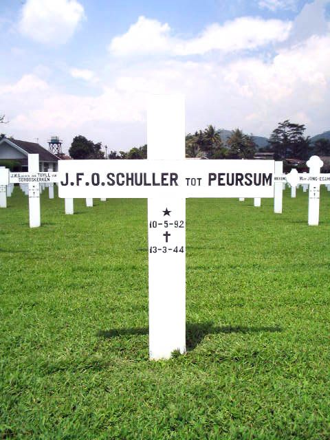 schuller tot peursum.j.f.o.2005.jpg