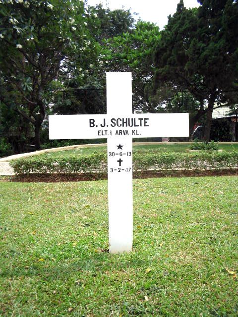 schulte.b.j.2005(1).jpg