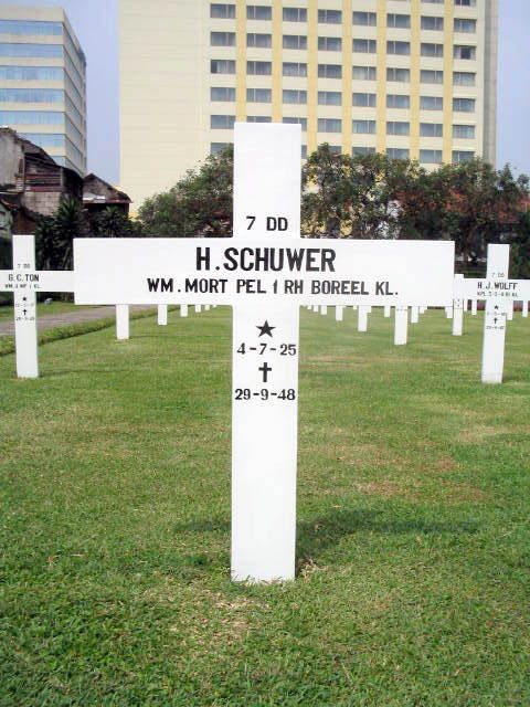 schuwer.h.2005(1).jpg