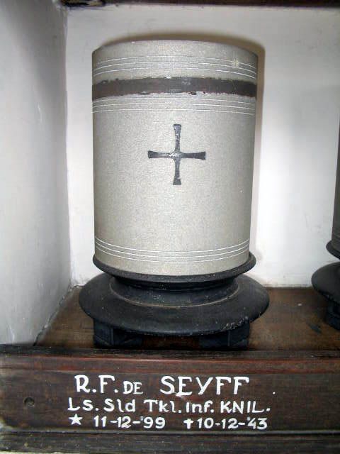 seyff.de.r.f.2005.jpg