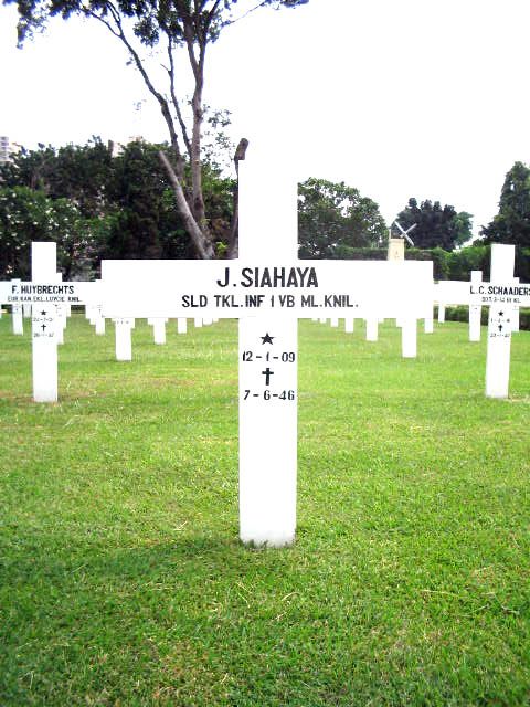 siahaya.j.2005.jpg