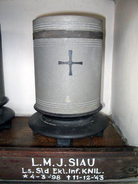 siau.l.m.j.2005.jpg