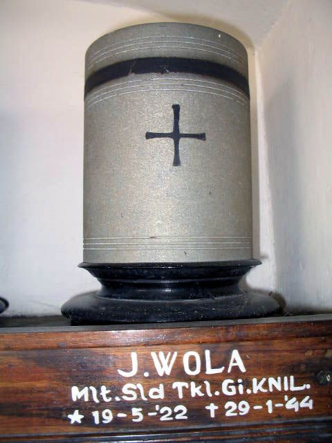 wola.j.2005.jpg