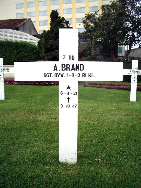 brand.a.2005.jpg