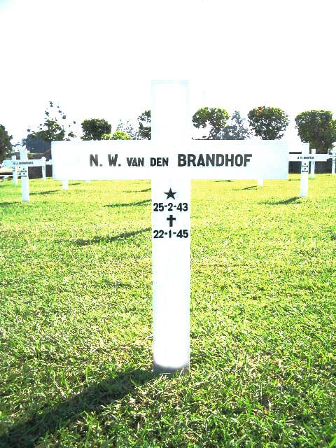 brandhof.v.den.n.w.2004.jpg.JPG