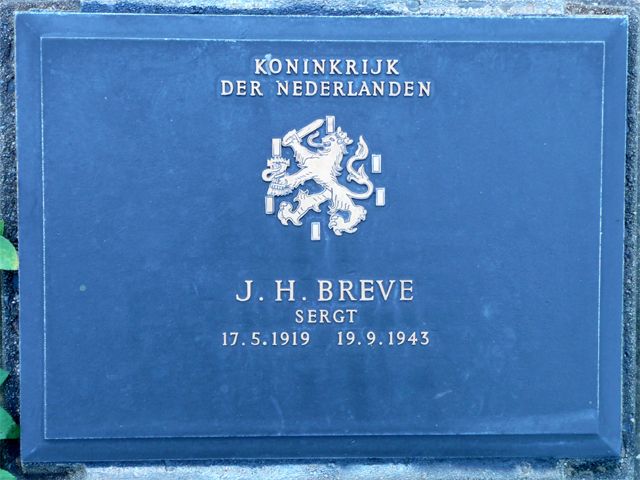 Breve.J.H.2008.jpg