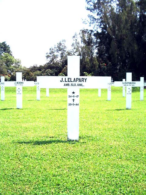 lelapary.j.2005.jpg
