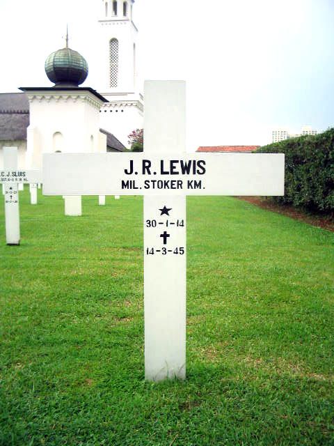 lewis.j.r.2005.jpg