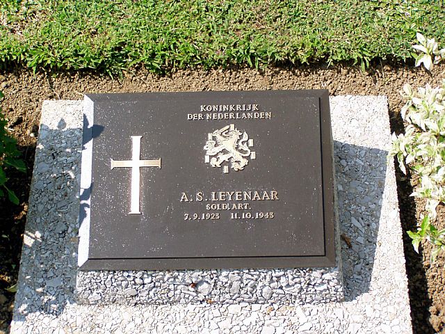A.S. Leyenaar.jpg