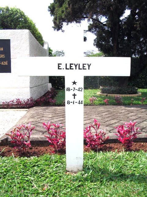 leyley.e.2005.jpg