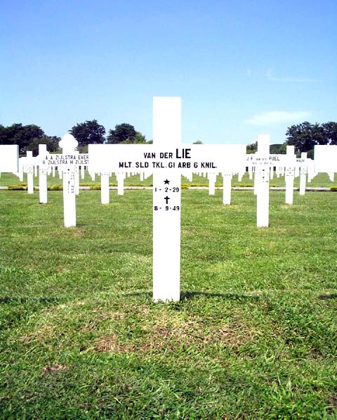 lie.van der.2005.jpg
