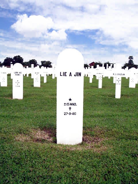 lie a jin.2005.jpg
