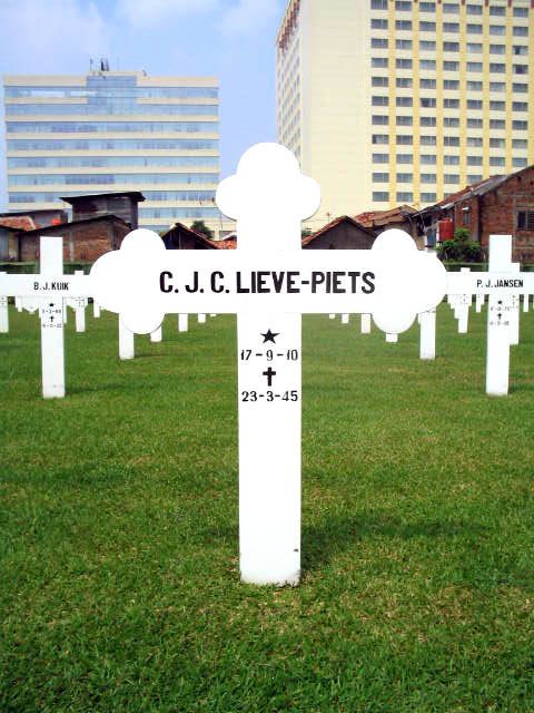 lieve.piets.c.j.c.2005.jpg