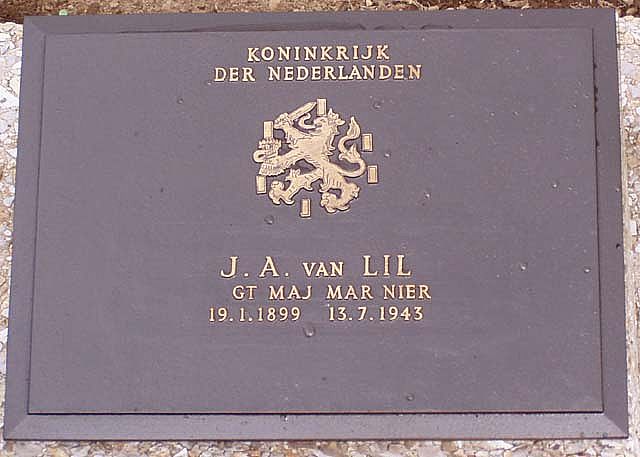 lil.j.a.van.2006.jpg