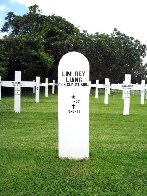 lim oey liang.2005.jpg