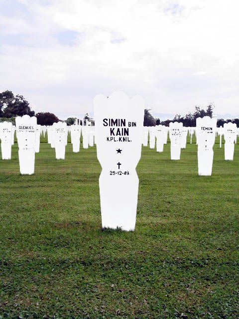 simin bin kain.2005.jpg