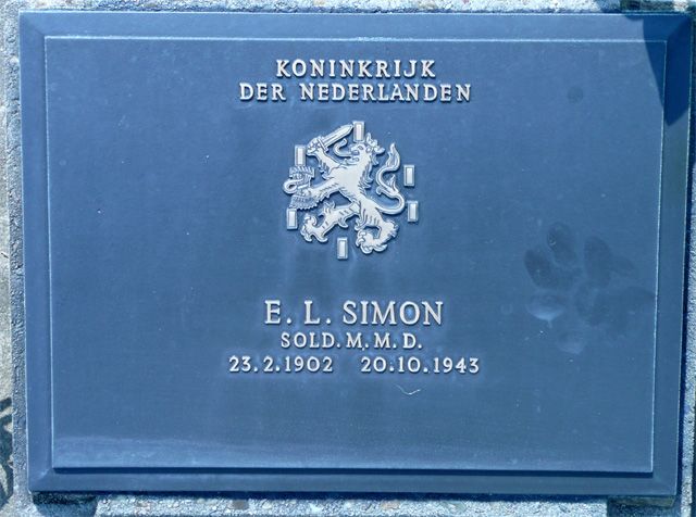 Simon.E.L.2008.jpg