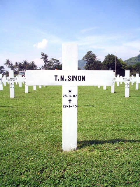 simon.t.n.2005.jpg