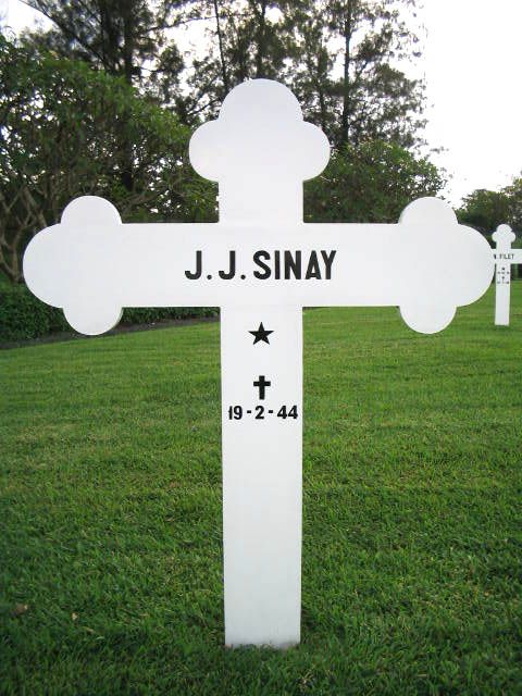sinay.j.j.2004.jpg