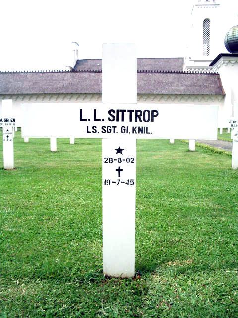 sittrop.l.l.2005.jpg