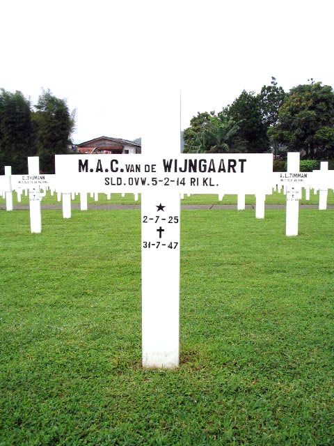 wijngaart.v.de.m.a.c.2005.jpg