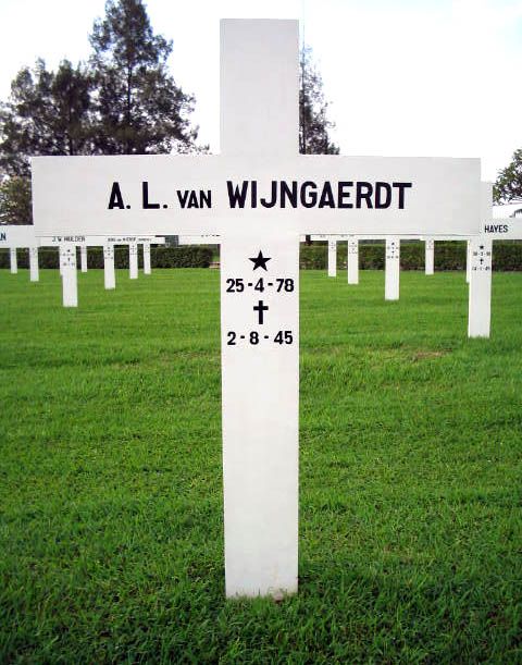 wijngaardt a.l.2004.jpg