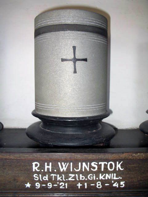 wijnstok.r.h.2005.jpg