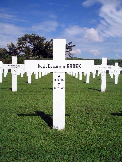 broek.v.den.j.g.2005.jpg