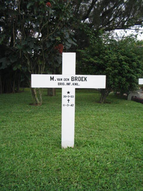 broek. van.den.m.2005.jpg