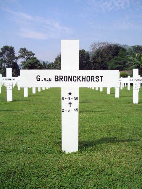 bronckhorst.van.g.2005.jpg