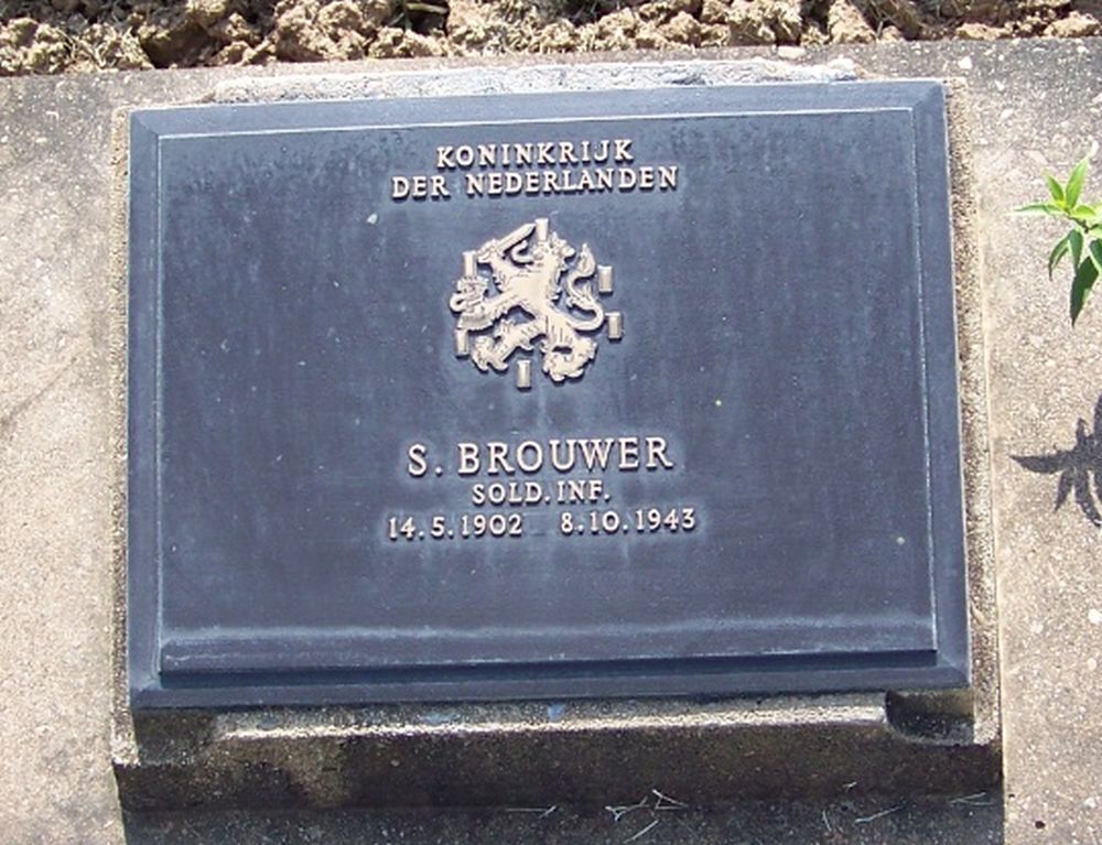 5. E. 48.JPG
