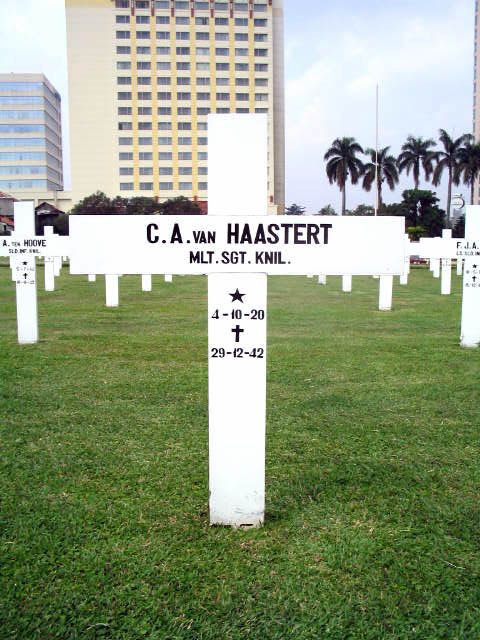 haastert.van.c.a.2005.jpg