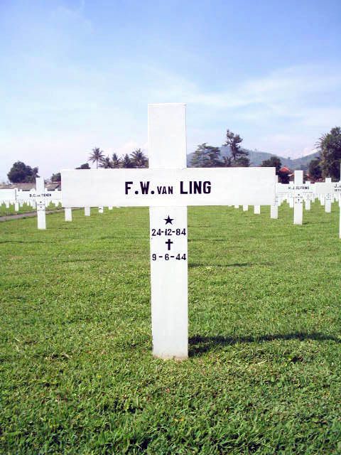 ling.van.f.w.2005.jpg