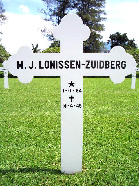 lonissen zuidberg.m.j.2004.JPG
