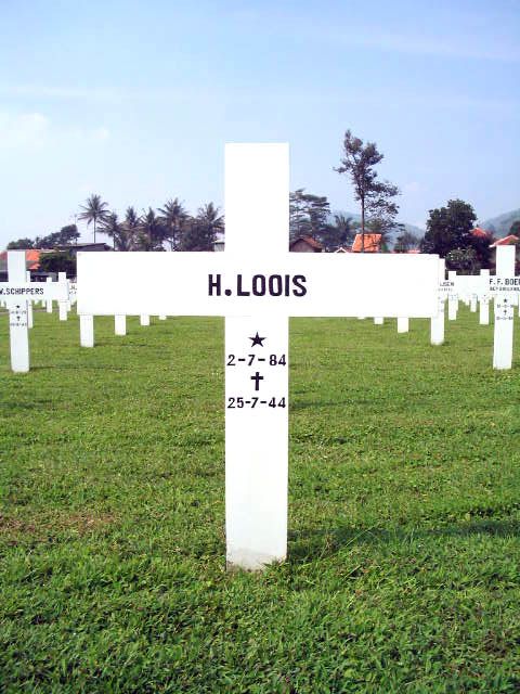 loois.h.2005.jpg