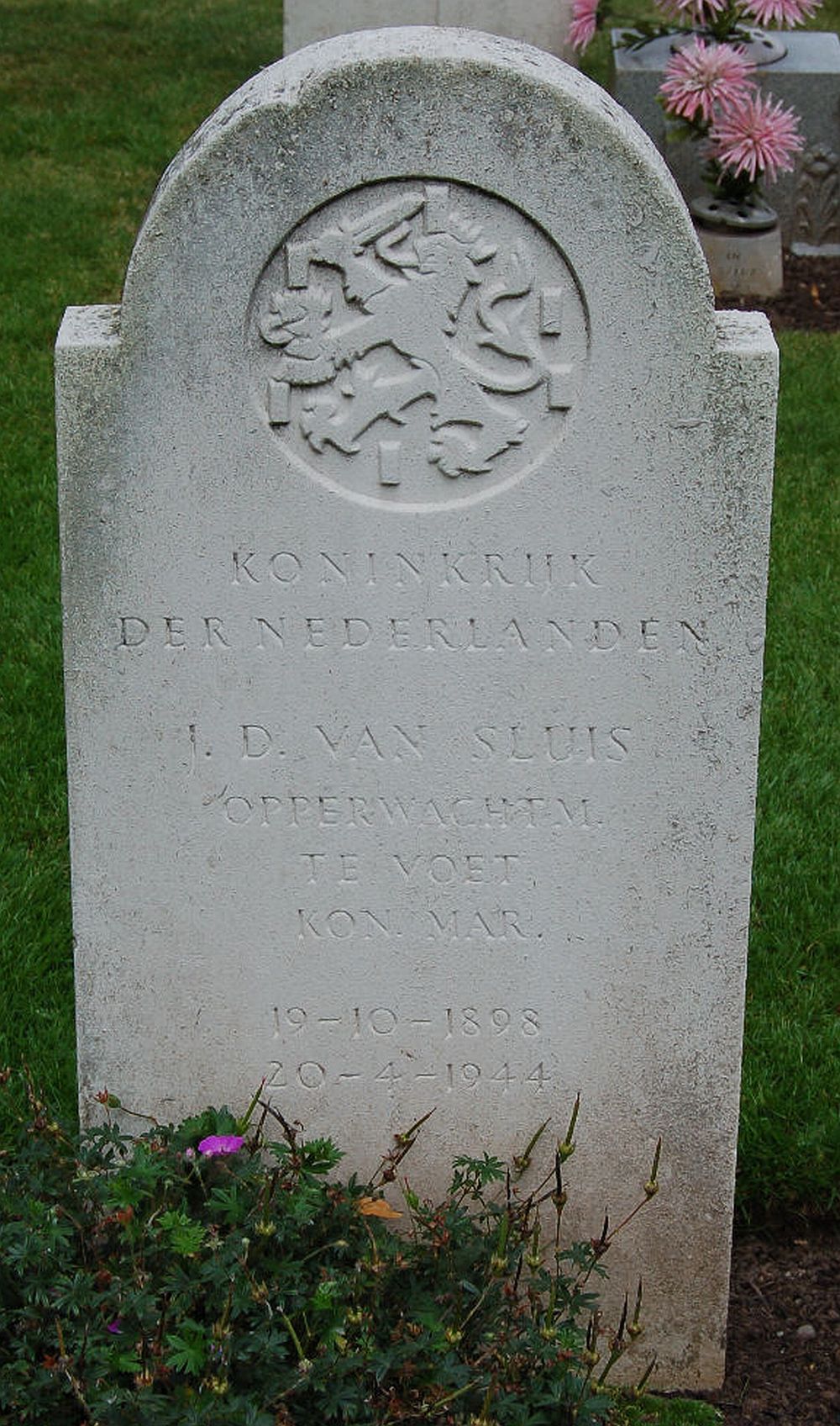 sluis.j.d.van..jpg