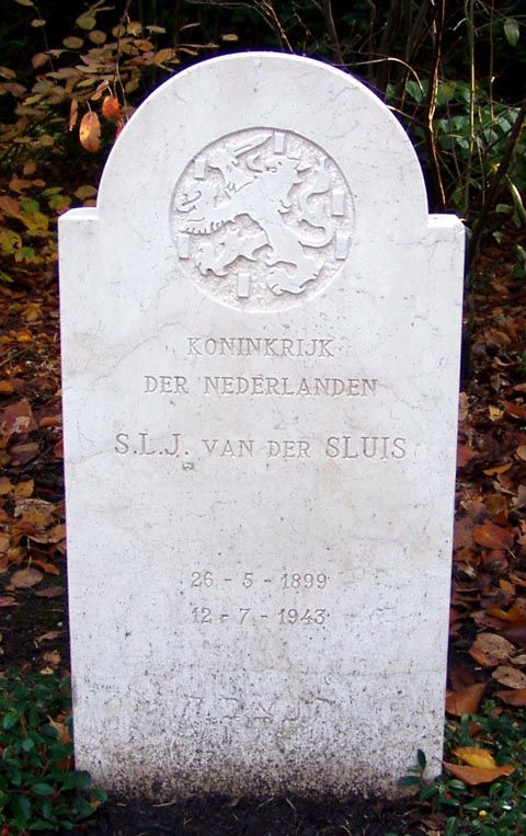 Sluis v der S.L.J.jpg