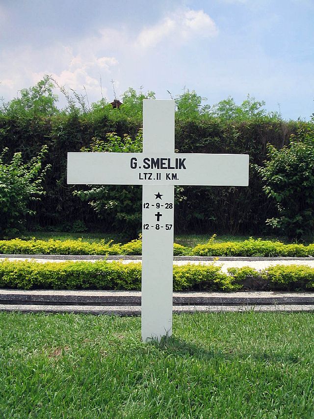smelik.2004.jpg