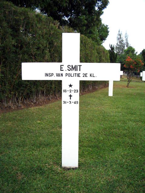 smit.e.2004.jpg.JPG