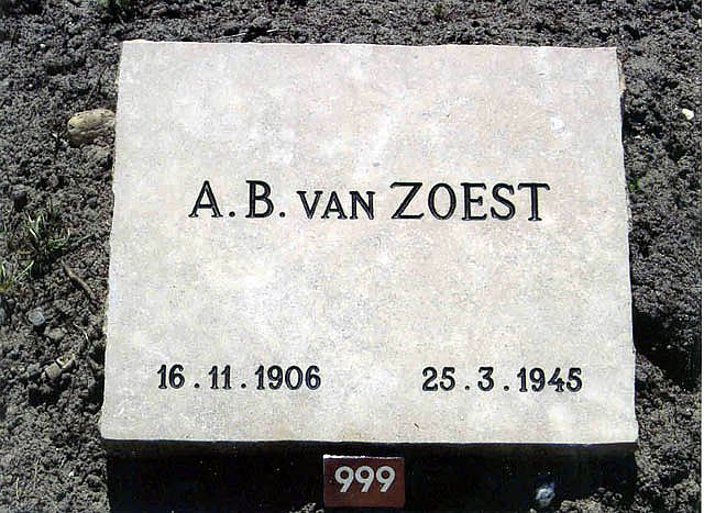 zoest.van.a.b.2006.jpg