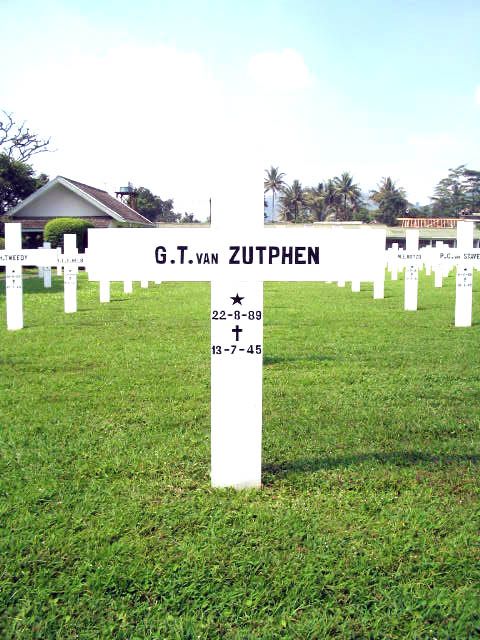 zutphen.van.g.t.2005.jpg